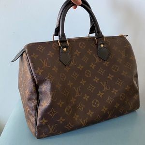 ❤️SOLD❤️ Authentic Louis Vuitton Speedy 30 with black painted leather
